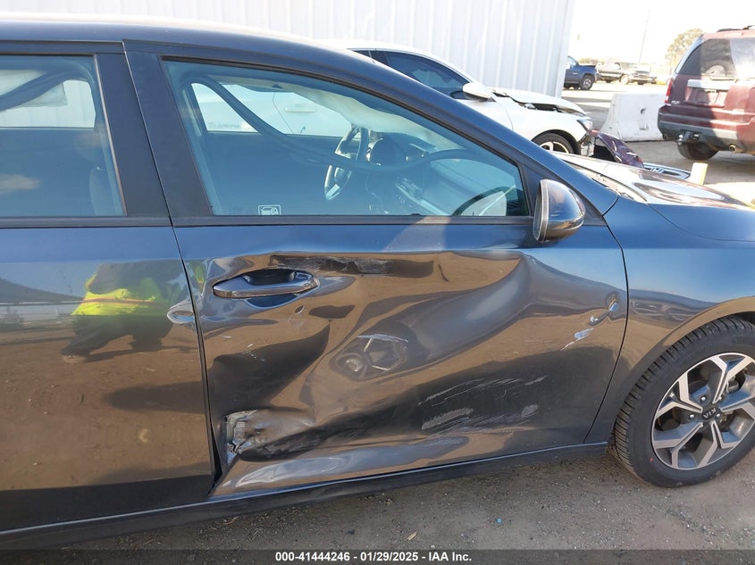 2021 KIA FORTE LXS - 3KPF24AD8ME281488