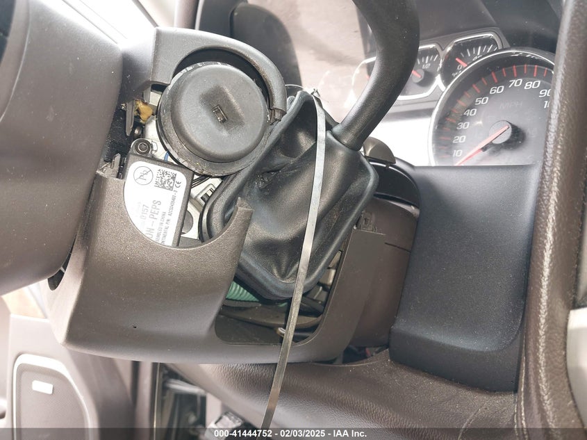 Image 6 of 2015 GMC Sierra  salvage vehicle - Lot #41444752 at IAAI