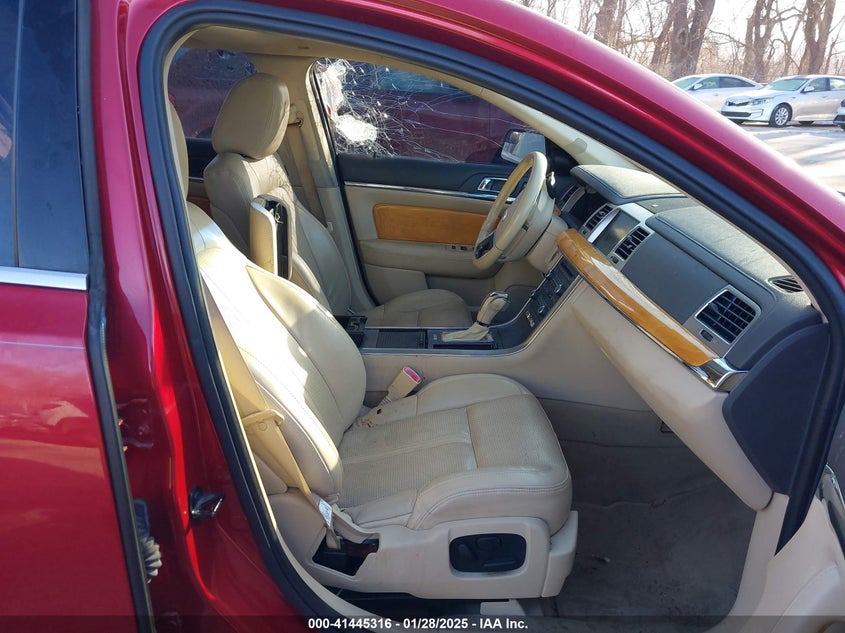 2010 LINCOLN MKS VIN: 1LNHL9DR4AG611435