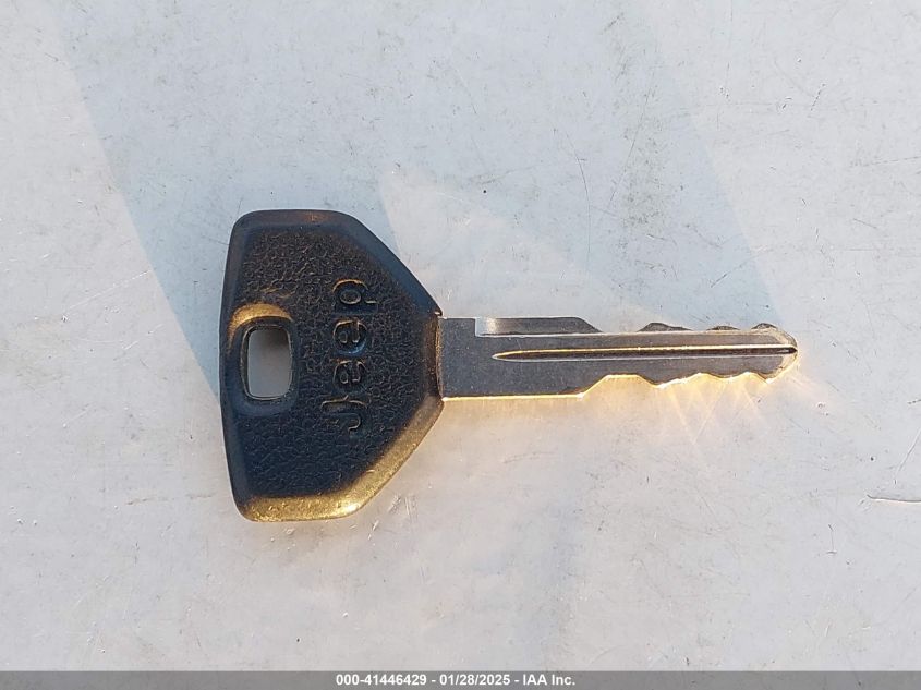 1992 Jeep Cherokee Laredo VIN: 1J4FJ58S5NL206344 Lot: 41446429