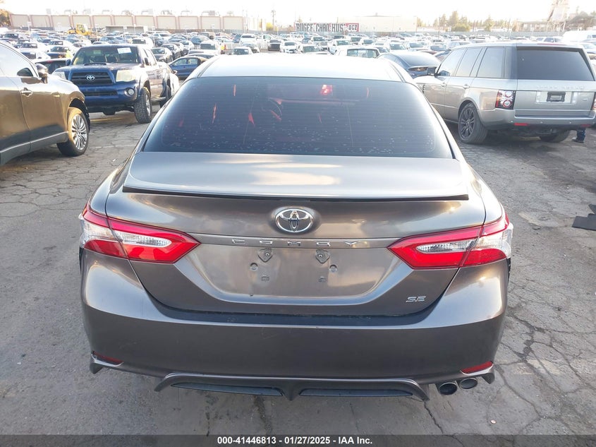 2018 TOYOTA CAMRY SE - 4T1B11HK4JU539762