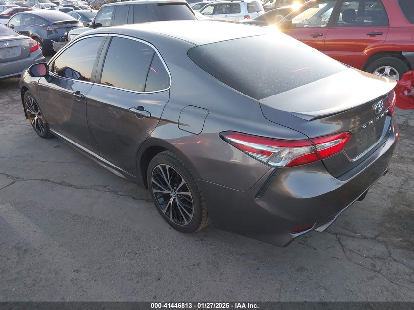 2018 TOYOTA CAMRY SE - 4T1B11HK4JU539762
