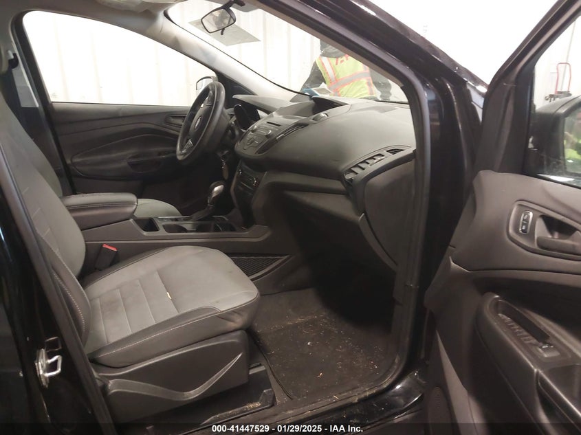 2017 FORD ESCAPE VIN: 1FMCU0F78HUC61950