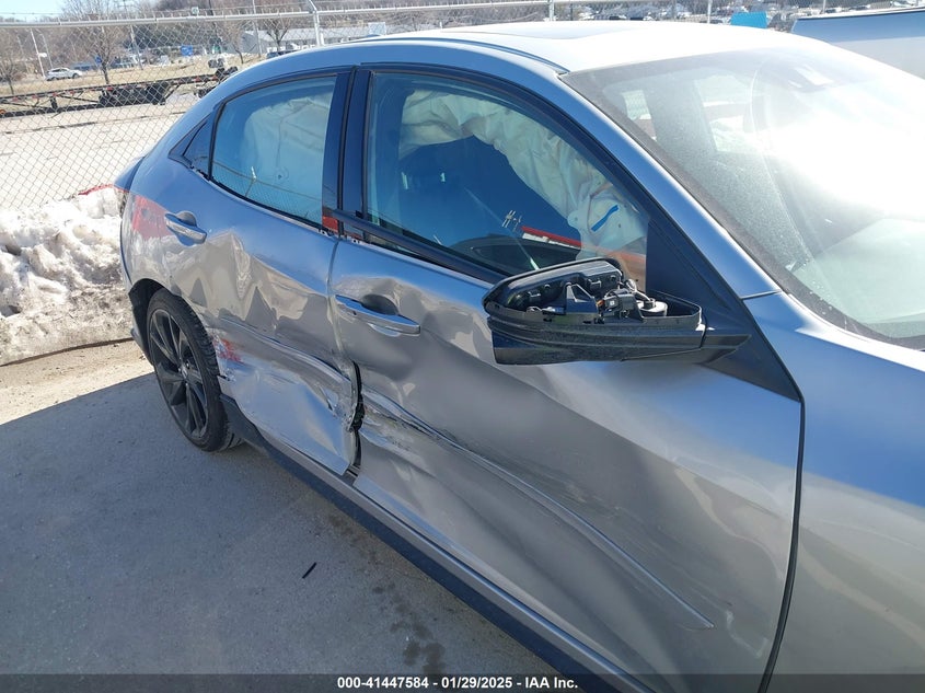 2019 HONDA CIVIC VIN: SHHFK7H92KU220467