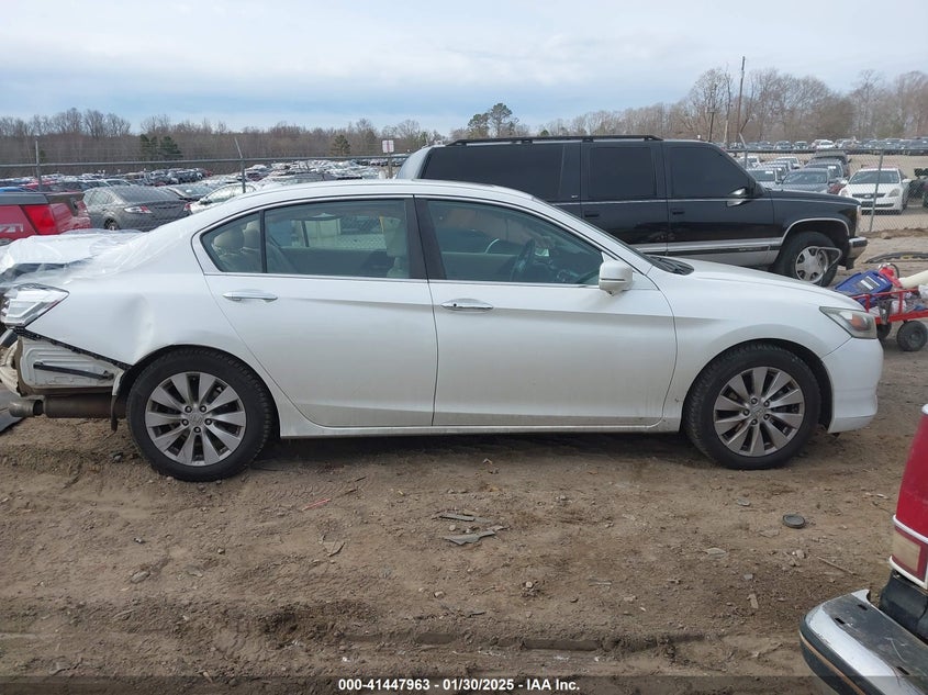 2014 HONDA ACCORD VIN: 1HGCR2F85EA112582