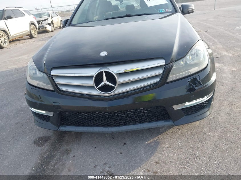 2012 MERCEDES-BENZ C 250 VIN: WDDGF4HB4CR205112