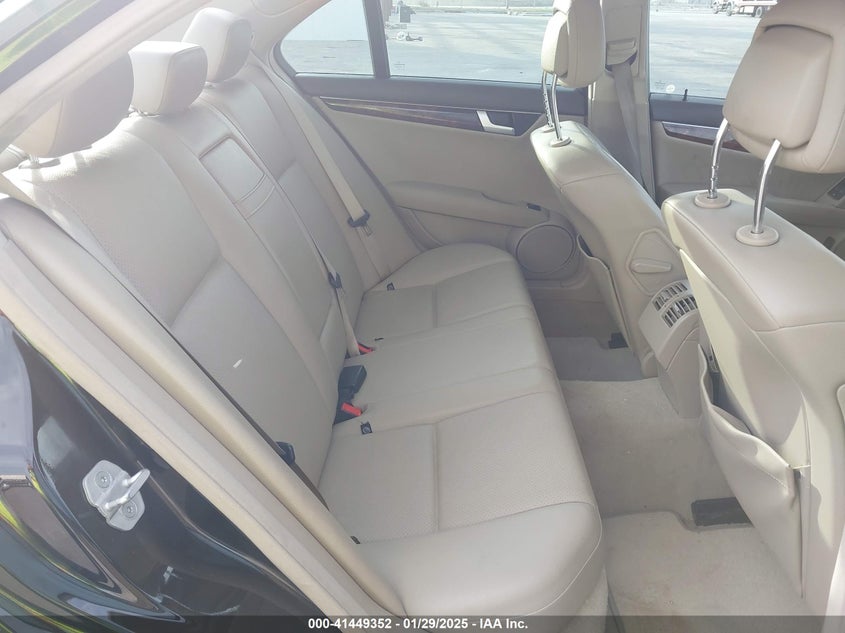 2012 MERCEDES-BENZ C 250 VIN: WDDGF4HB4CR205112