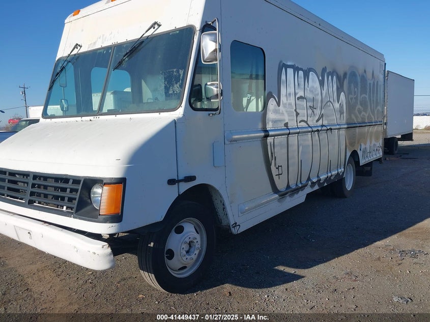 2001 OTHER WORKHORSE CUSTOM CHASSIS FORWARD CONTROL CHASSIS P4500 | VAN