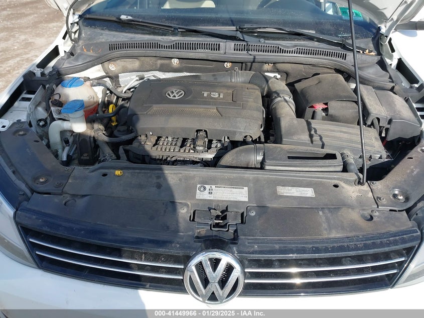 2014 VOLKSWAGEN JETTA VIN: 3VWB17AJ8EM422931