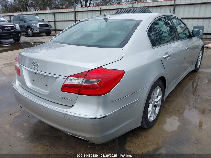 2013 HYUNDAI GENESIS 3.8 - KMHGC4DD2DU219725