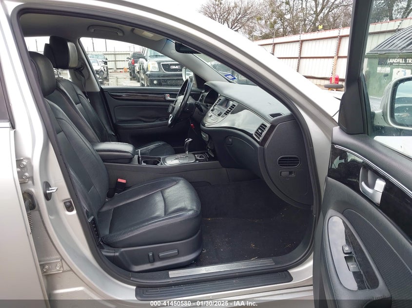 2013 HYUNDAI GENESIS 3.8 - KMHGC4DD2DU219725