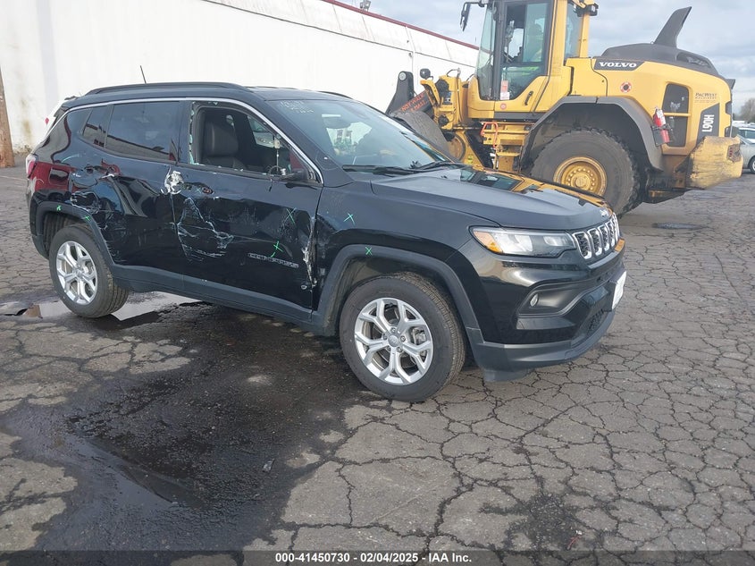VIN 3C4NJDBN8RT117862 2024 JEEP COMPASS LATITUDE 4X4