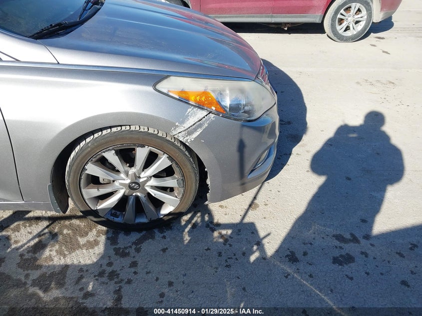 2012 HYUNDAI AZERA VIN: KMHFH4JG4CA154470