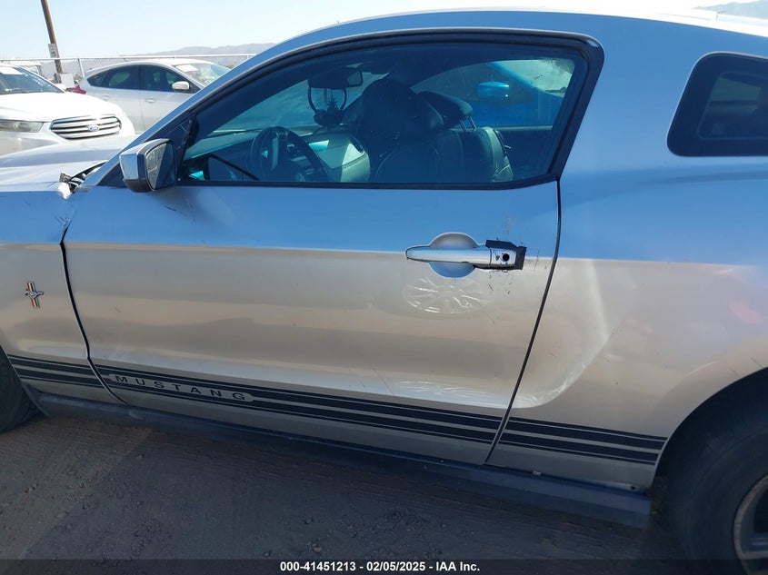 2011 FORD MUSTANG VIN: 1ZVBP8AM6B5163100