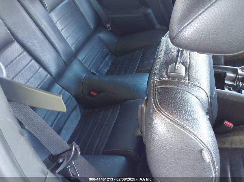 2011 FORD MUSTANG VIN: 1ZVBP8AM6B5163100