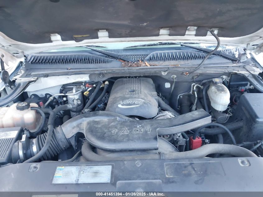 2004 Chevrolet Tahoe Ls VIN: 1GNEC13V54J105814 Lot: 41451394