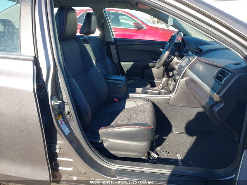 2017 TOYOTA CAMRY SE - 4T1BF1FKXHU429121