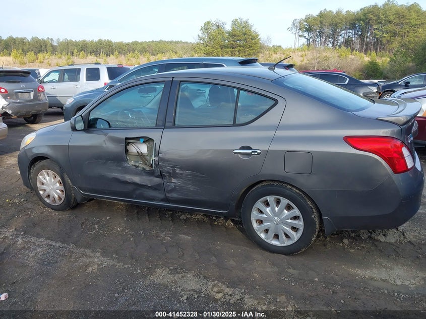 2014 NISSAN VERSA 1.6 SV - 3N1CN7AP3EL813641