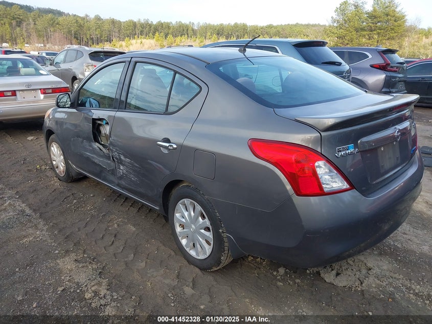 2014 NISSAN VERSA 1.6 SV - 3N1CN7AP3EL813641
