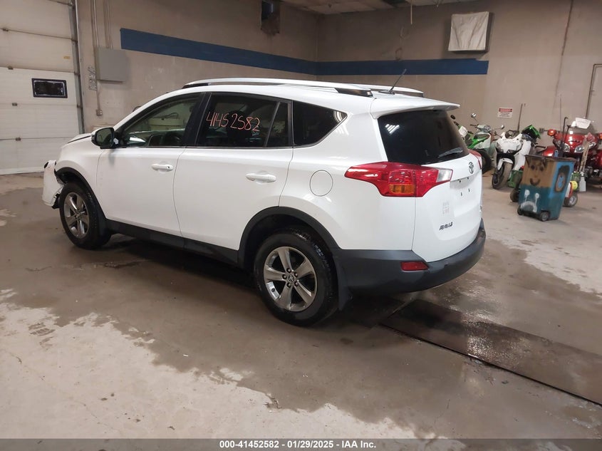 2015 TOYOTA RAV4 XLE - JTMRFREVXFD162332