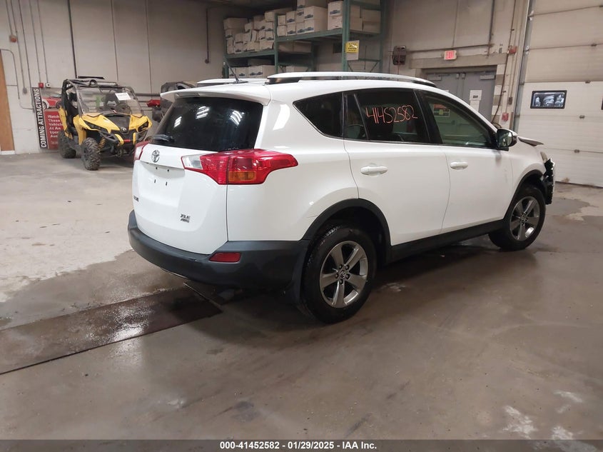 2015 TOYOTA RAV4 XLE - JTMRFREVXFD162332
