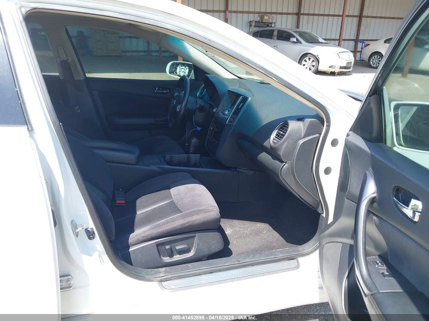 2014 NISSAN MAXIMA VIN: 1N4AA5AP1EC453114