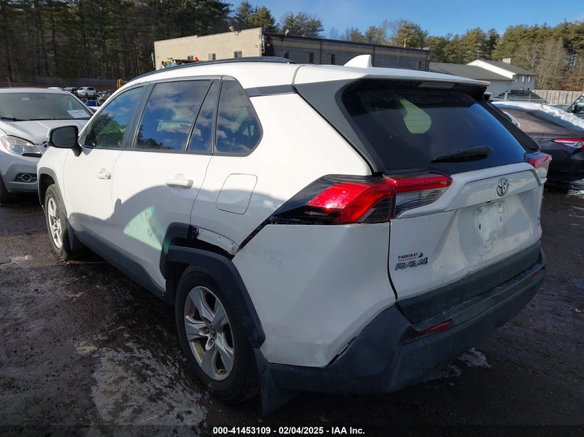 2019 TOYOTA RAV4 XLE - JTMP1RFV7KD007705