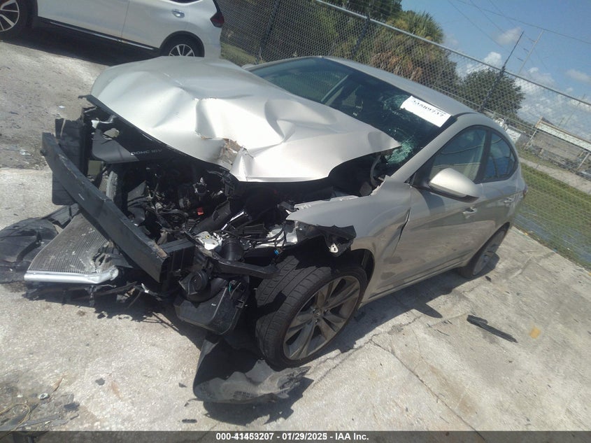 2017 HYUNDAI ELANTRA VIN: KMHD84LF0HU191162