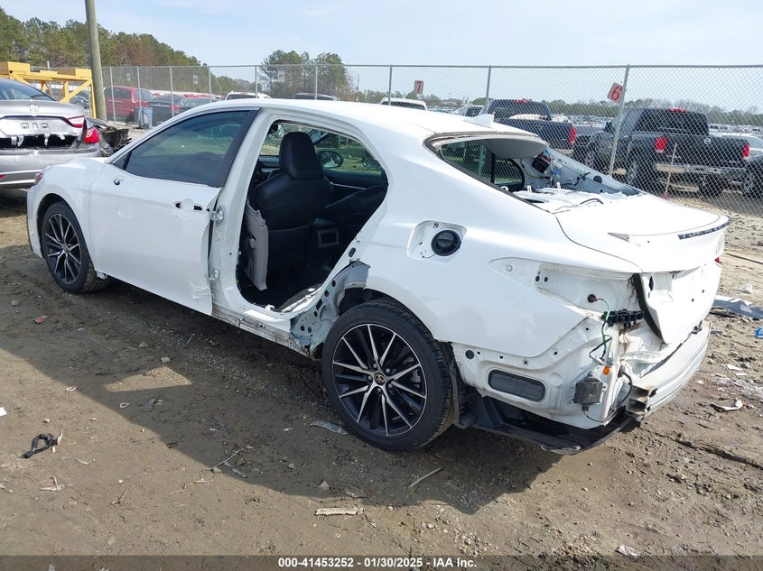2022 TOYOTA CAMRY VIN: 4T1T11AK6NU013136