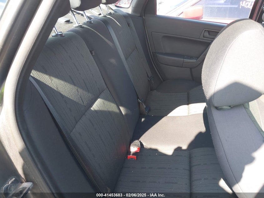 2011 FORD FOCUS VIN: 1FAHP3FN5BW120918