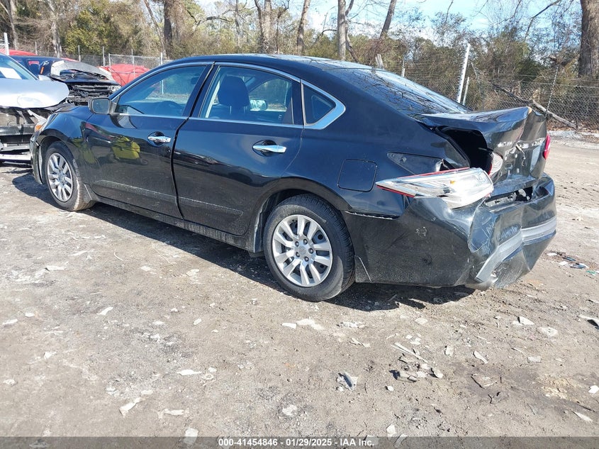 2017 NISSAN ALTIMA VIN: 1N4AL3AP4HN318068