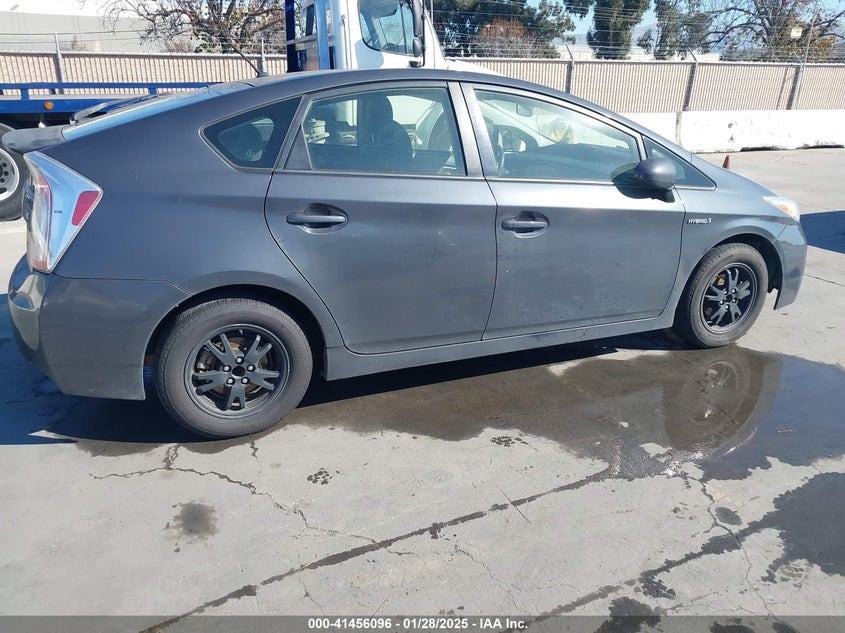 2013 TOYOTA PRIUS VIN: JTDKN3DU3D1638199