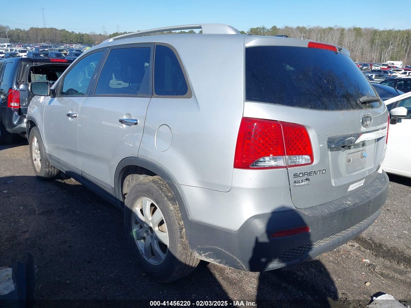2011 KIA SORENTO VIN: 5XYKT3A13BG020281