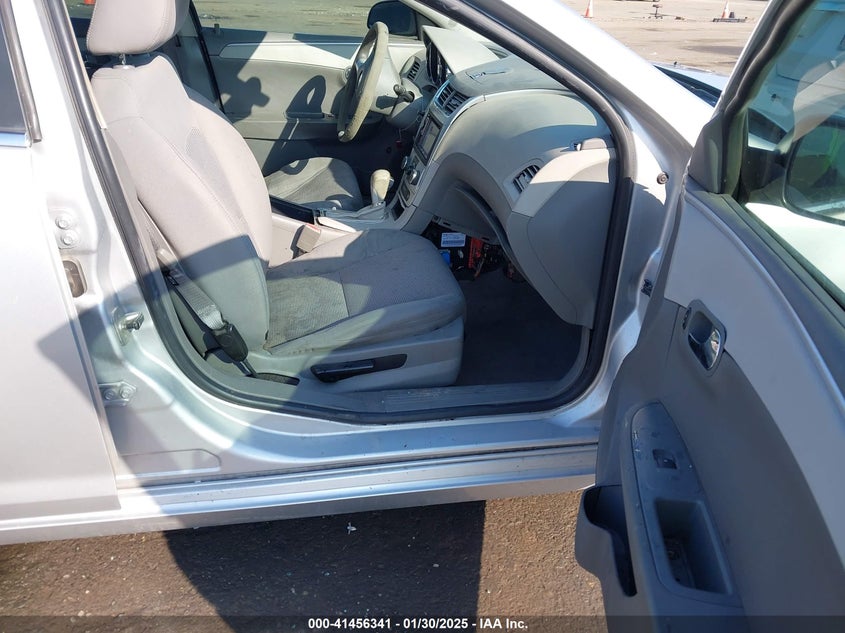 2011 CHEVROLET MALIBU VIN: 1G1ZB5E15BF182349