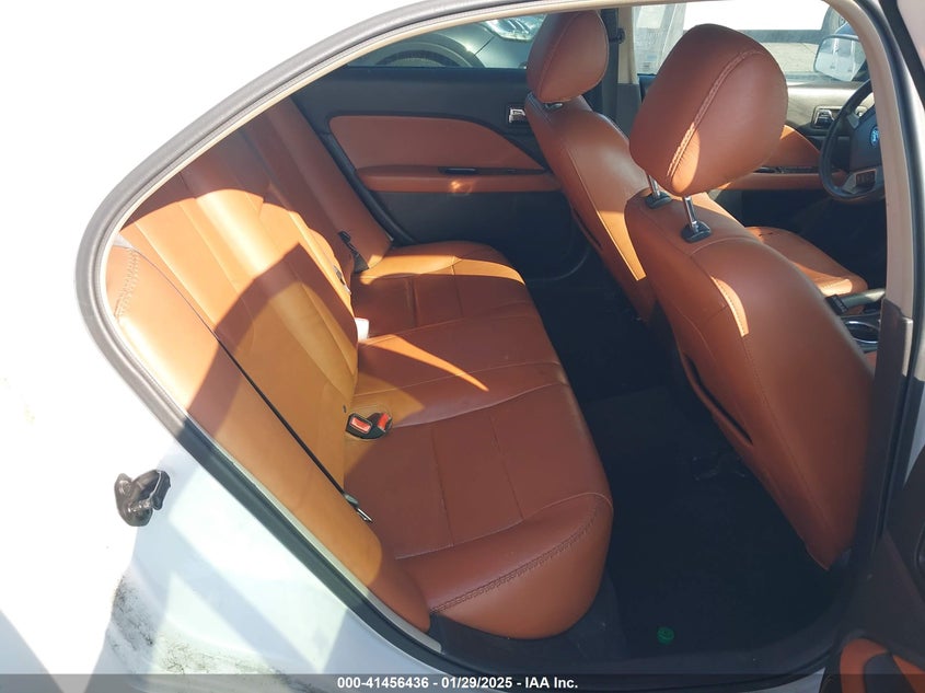 2011 FORD FUSION VIN: 3FAHP0JG4BR343073