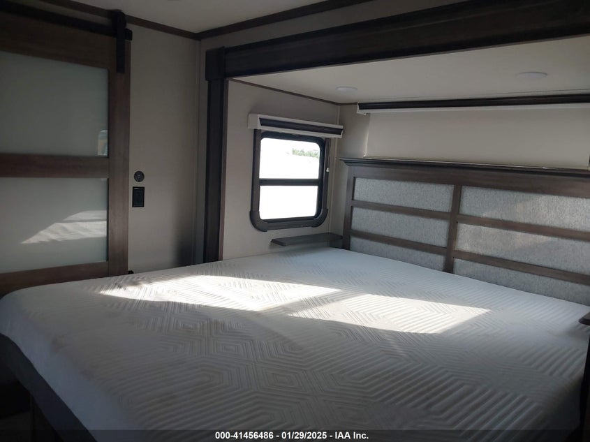 2022 GRAND DESIGN OTHER (VIN: 573FS4323NAA07742