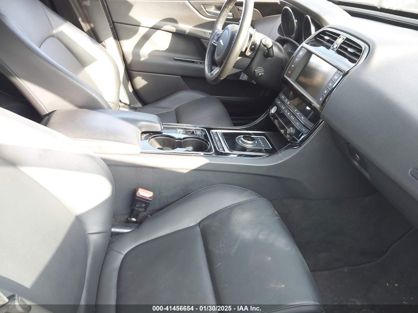2017 JAGUAR XE 35T PREMIUM - SAJAD4BV5HA960334
