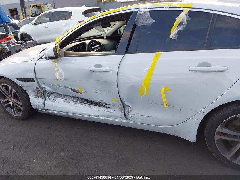 2017 JAGUAR XE 35T PREMIUM - SAJAD4BV5HA960334