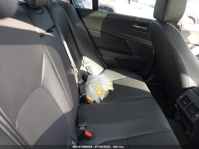 2017 JAGUAR XE 35T PREMIUM - SAJAD4BV5HA960334