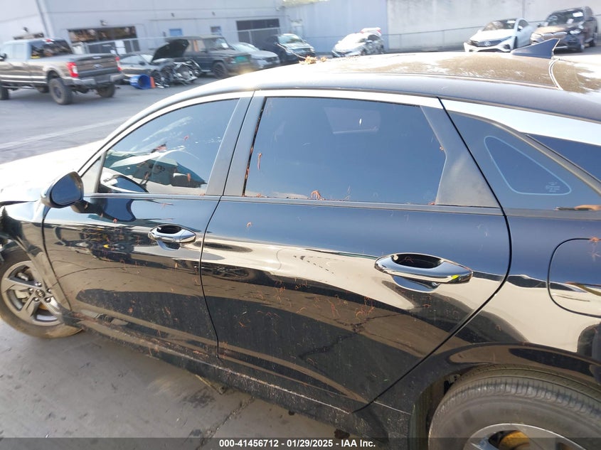 2022 KIA K5 LXS - 5XXG14J29NG132439