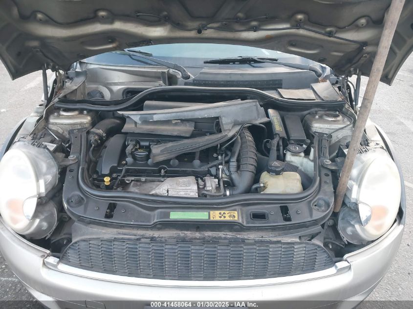 2007 Mini Cooper S VIN: WMWMF735X72L88103 Lot: 41458064