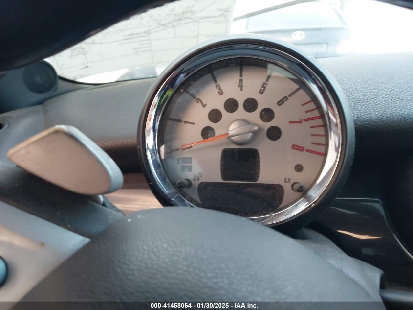 2007 Mini Cooper S VIN: WMWMF735X72L88103 Lot: 41458064