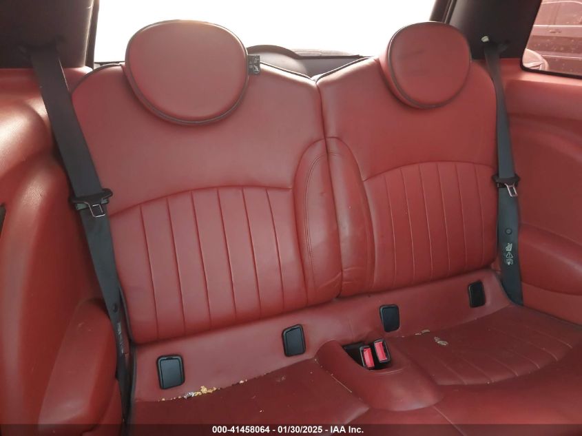 2007 Mini Cooper S VIN: WMWMF735X72L88103 Lot: 41458064