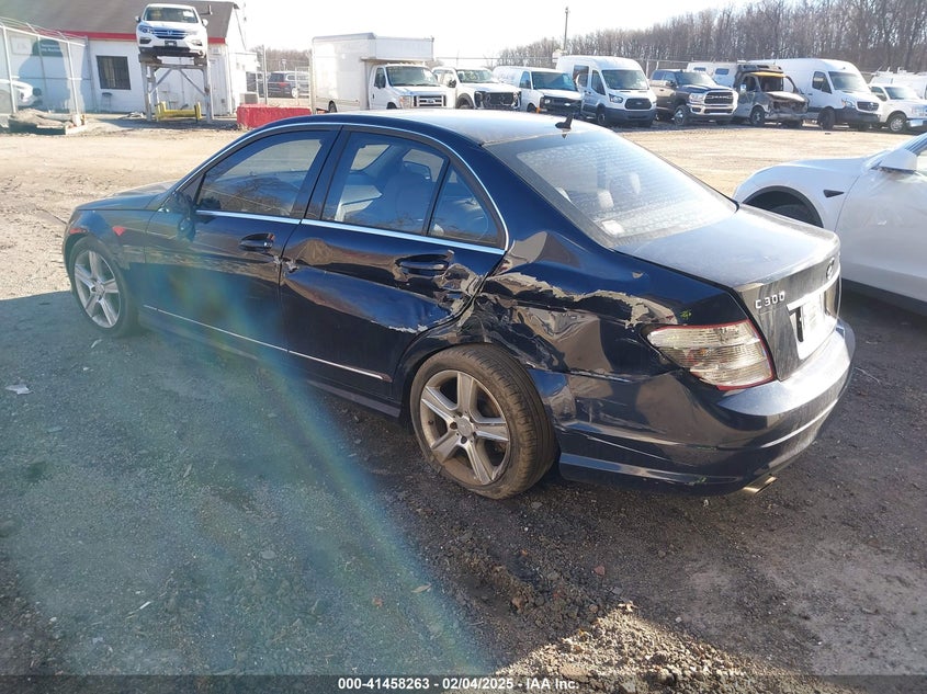 2011 MERCEDES-BENZ C 300 VIN: WDDGF8BB0BR142394