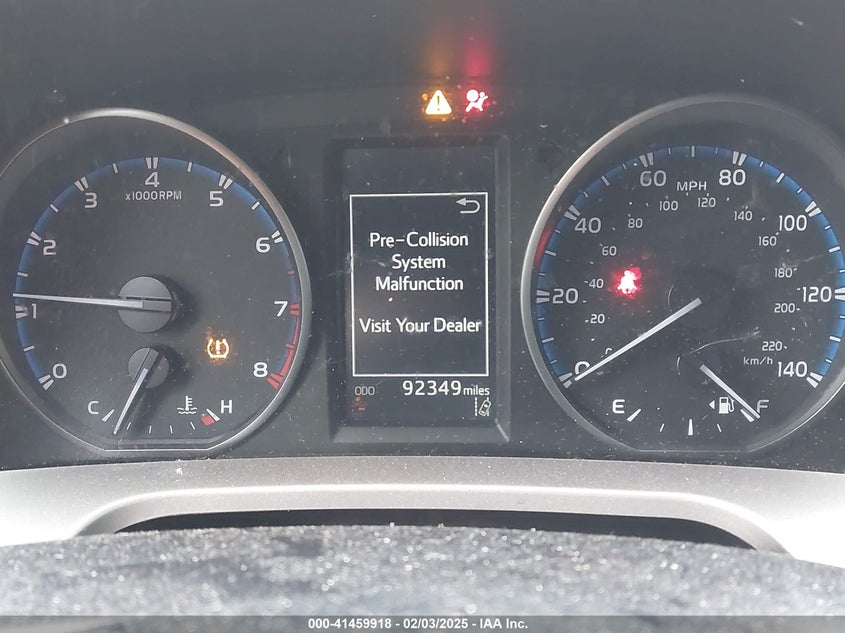 2018 TOYOTA RAV4 LE - JTMZFREV6JJ731977