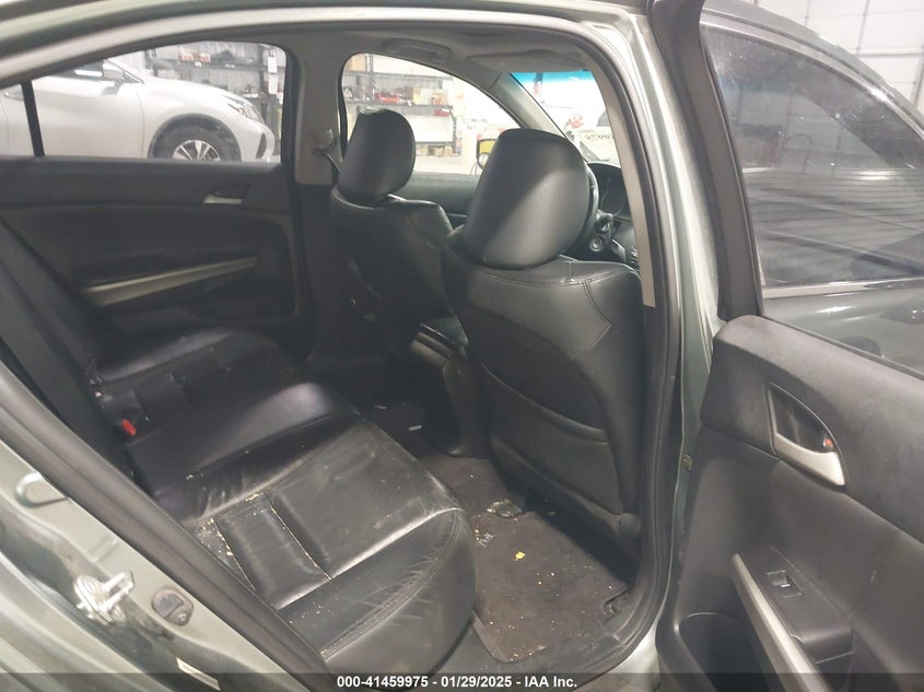 2008 HONDA ACCORD VIN: JHMCP26818C022972