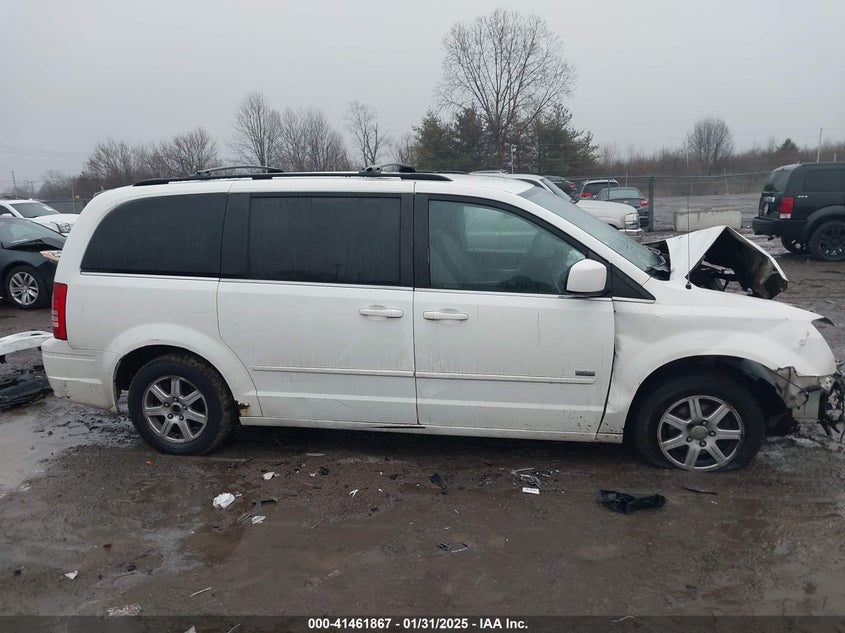 2008 CHRYSLER TOWN & COUNTRY VIN: 2A8HR54P28R763449