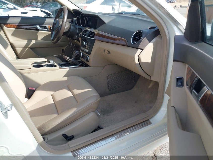 2012 MERCEDES-BENZ C 250 VIN: WDDGF4HB9CR240325