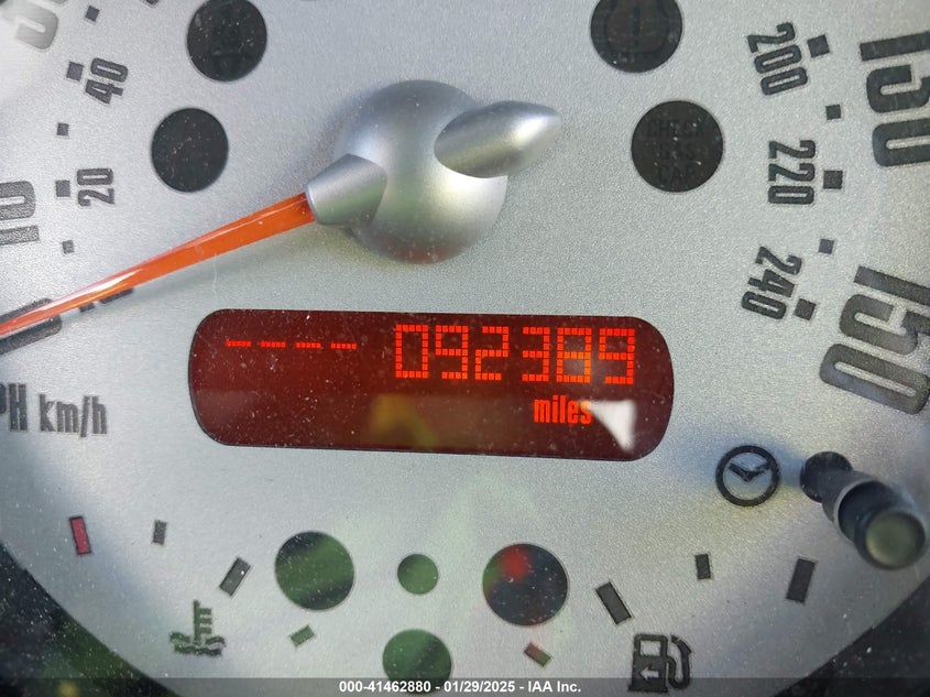 2006 MINI COOPER S VIN: WMWRE33516TN27079