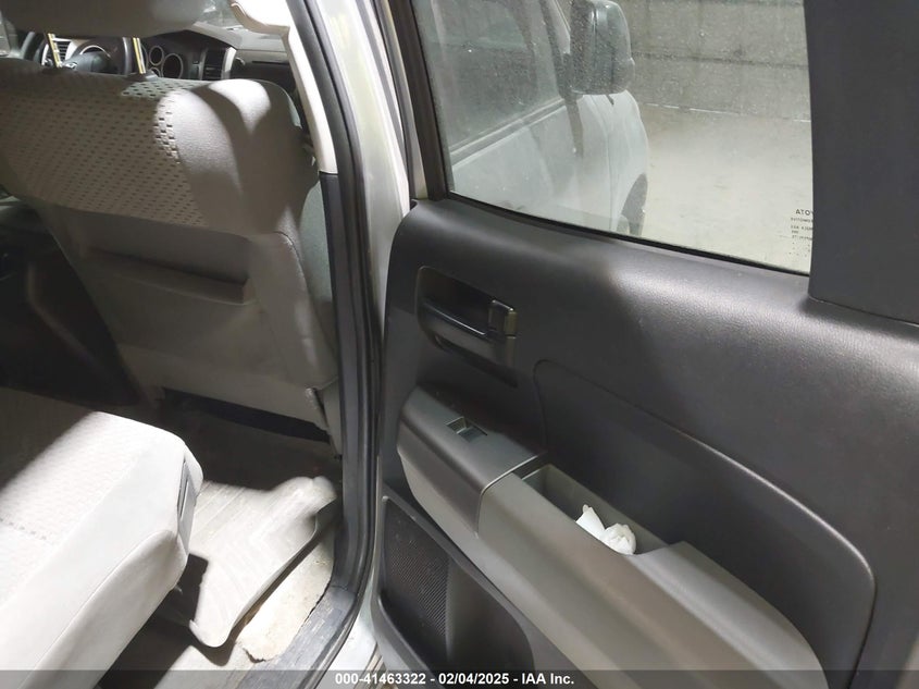 2011 TOYOTA TUNDRA VIN: 5TFUM5F14BX020460